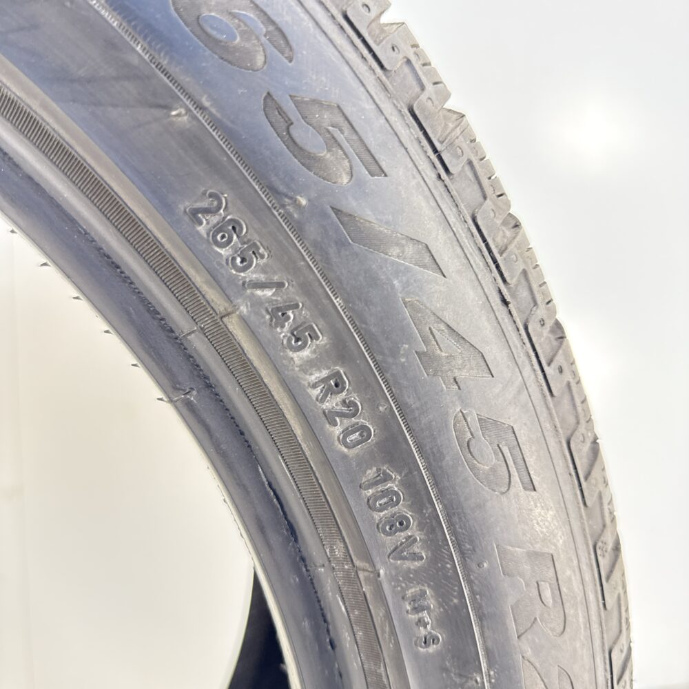 Gomma usata PIRELLI Scorpion Winter 265/45 R20 108V – foto 04 | Prima Gomme PIRELLI Scorpion Winter 265/45 R20 108V, dettaglio fotografico 4