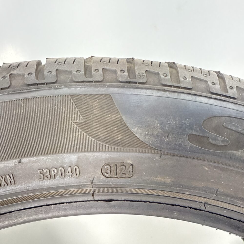 Gomma Usata 265 45 R20 104V Pirelli Scorpion Invernale | Gomme Usate | PrimaGomme.it Gomma usata 265 45 R20 Pirelli Scorpion