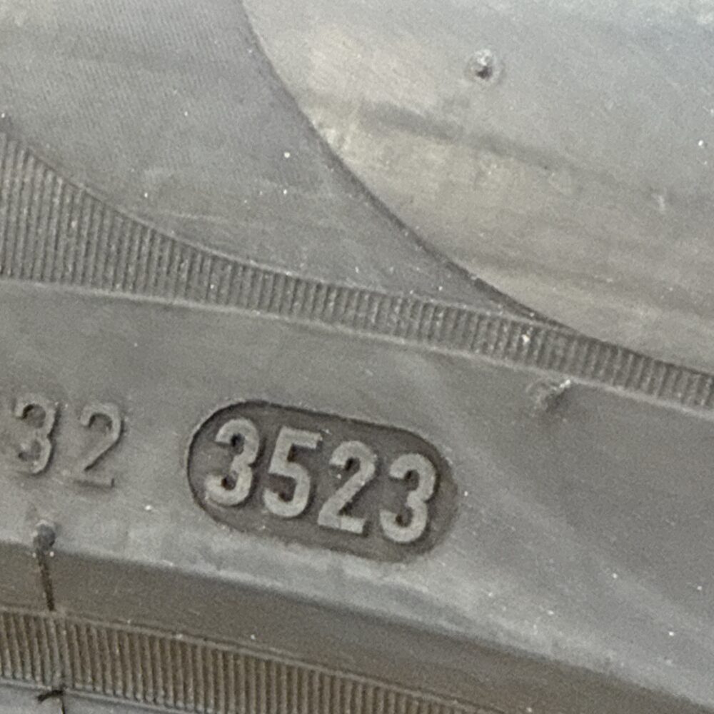 Gomma Usata 235 55 R18 XL 104H Pirelli Scorpion Invernale | Gomme Usate | PrimaGomme.it Gomma usata 235 55 R18 Pirelli Scorpion - foto 2