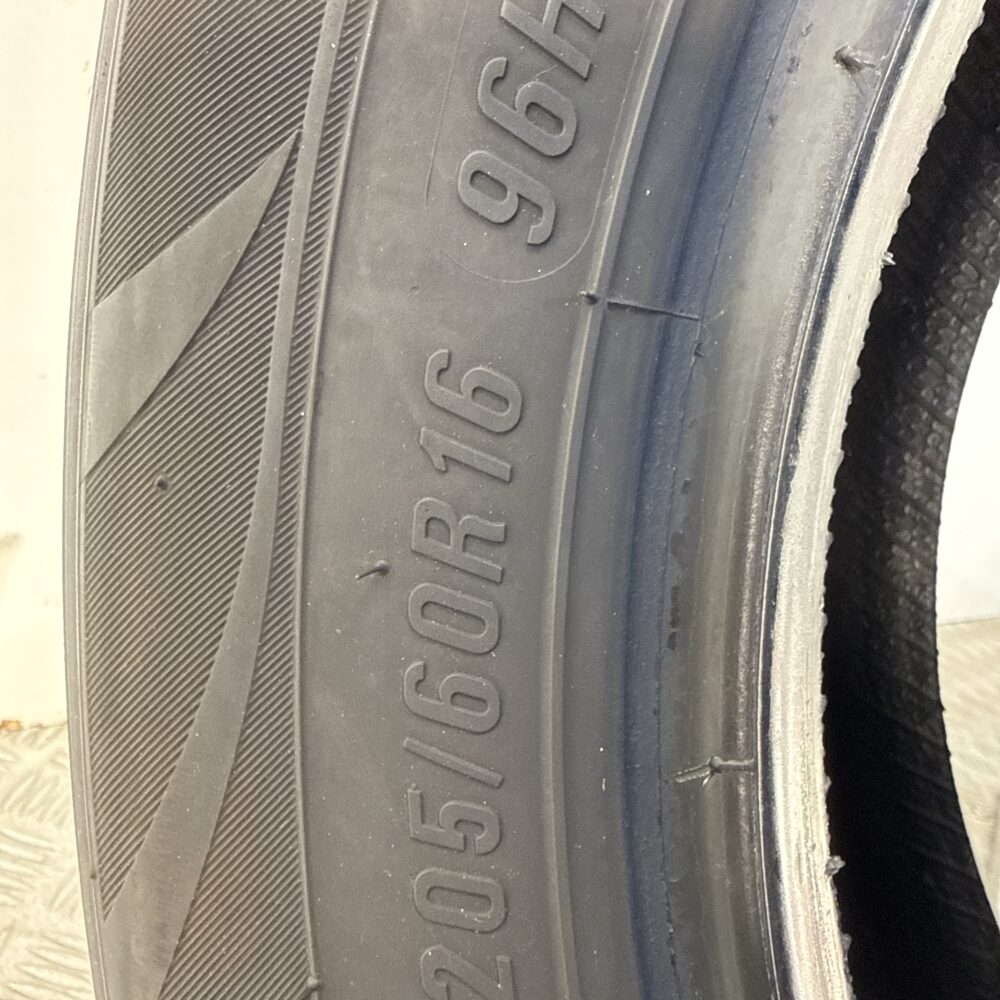 Gomme Usate 205 60 R16 96H Maxxis Mecotra 3 Estive | Gomme Usate | PrimaGomme.it Gomme usate 205 60 R16 Maxxis Mecotra 3