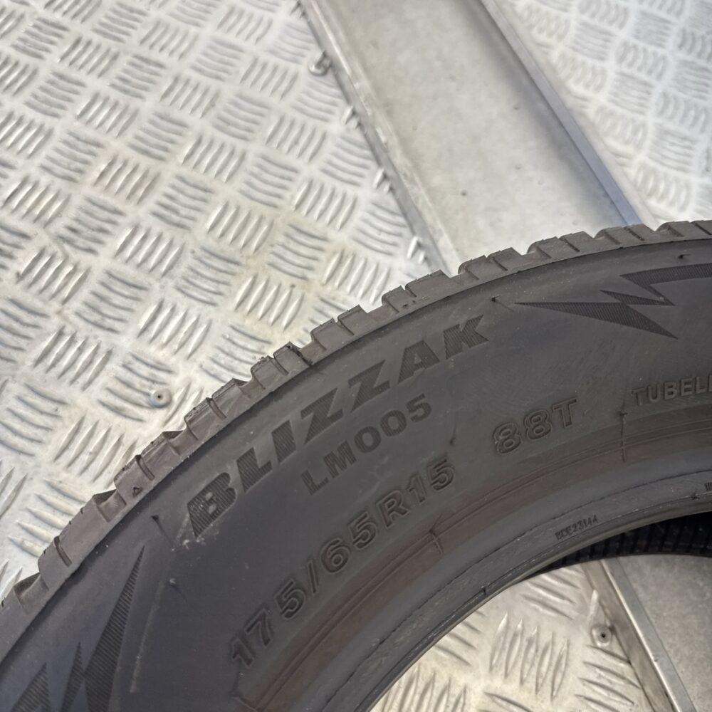 Gomma Usata 175 65 R15 88T Bridgestone Blizzak LM005 Invernale | Gomme Usate | PrimaGomme.it Gomma usata 175 65 R15 Bridgestone Blizzak LM005 - foto 3