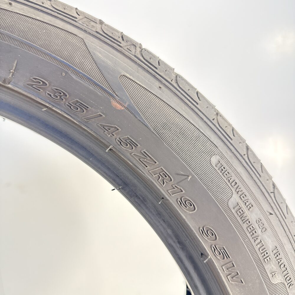 Gomme Usate 235 45 ZR19 95W Nexen NFERA RU1 Estive | Gomme Usate | PrimaGomme.it Gomme usate 235 45 ZR19 Nexen NFERA RU1 - foto 4