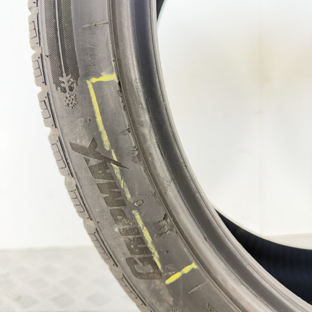 Gomma Usata 265 35 R20 XL 99V GripMax Suregrip Pro Winter 85% Invernale | Gomme Usate | PrimaGomme.it Gomma usata 265 35 R20 GripMax Suregrip Pro Winter - foto 3