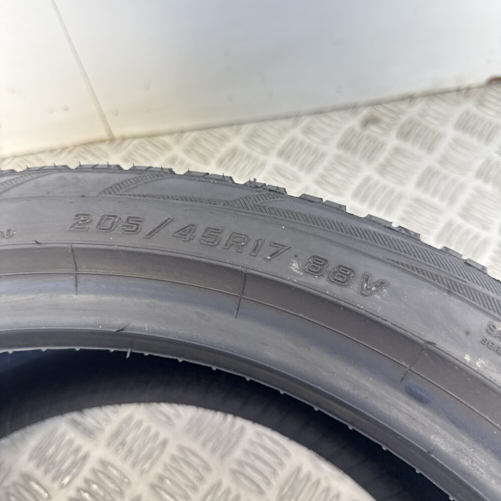 Gomma Usata 205 45 R17 XL 88V Falken Eurowinter HS01 74% Invernale | Gomme Usate | PrimaGomme.it Gomma Usata 205 45 R17 XL 88V Falken Eurowinter HS01 74% Invernale - immagine 8