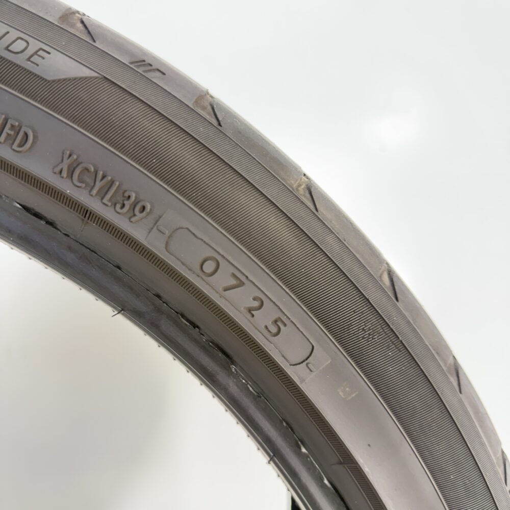 Gomme Usate 275 35 ZR22 XL 104Y Yokohama Advan Sport V107 Estive | Gomme Usate | PrimaGomme.it Gomme usate 275 35 ZR22 Yokohama Advan Sport V107 - foto 4