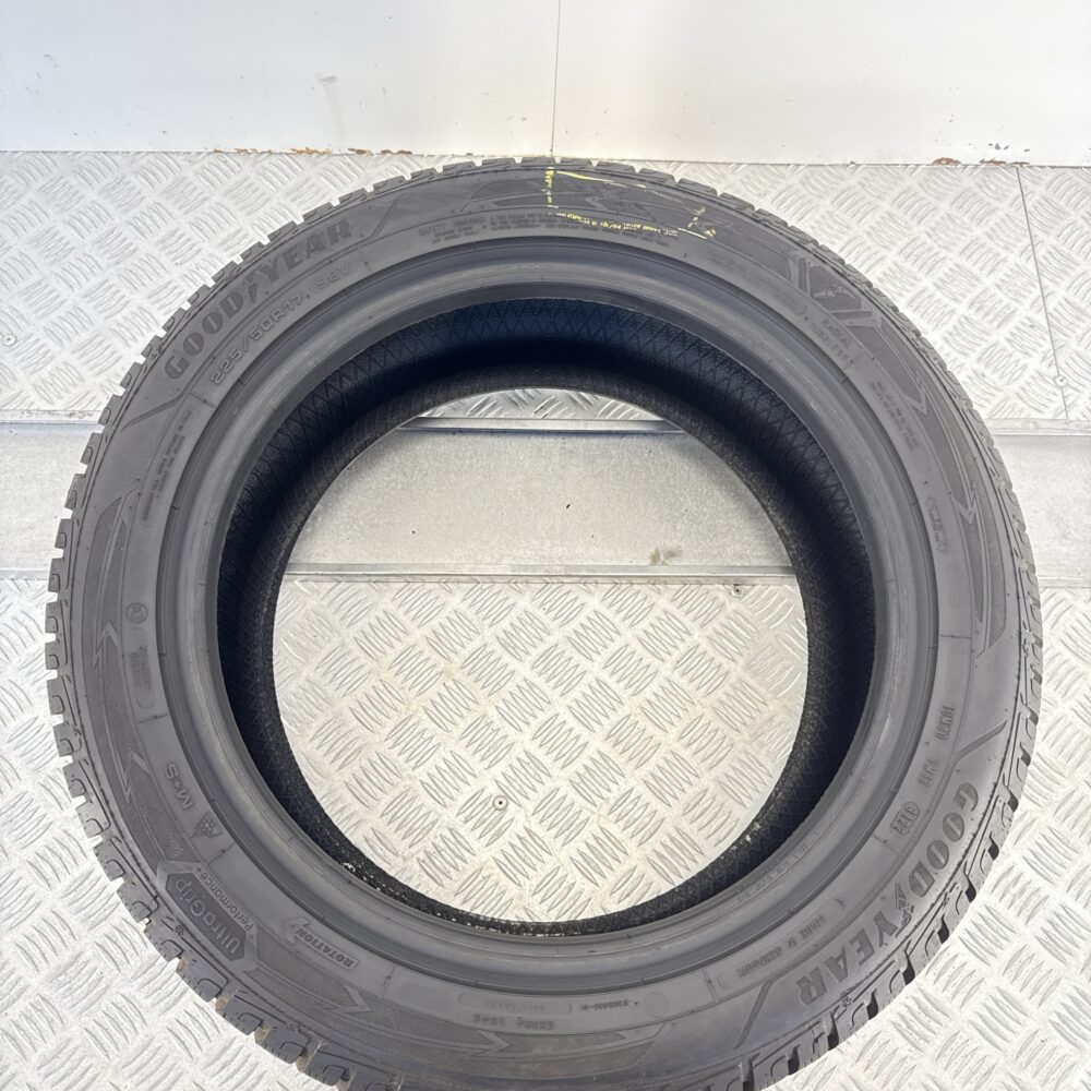 Gomma Usata 225 50 R17 XL 98V Goodyear Ultra Grip Performance + 95% Invernale | Gomme Usate | PrimaGomme.it Gomma usata 225 50 R17 Goodyear Ultra Grip Performance + - foto 5