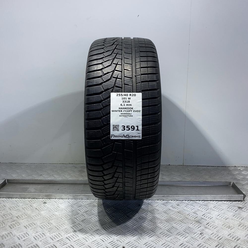 Gomma usata HANKOOK Winter I*Cept Evo2 255/40 R20 101W: fino a 270 km/h | Prima Gomme Gomma usata HANKOOK Winter I*Cept Evo2 255/40 R20 101W: fino a 270 km/h