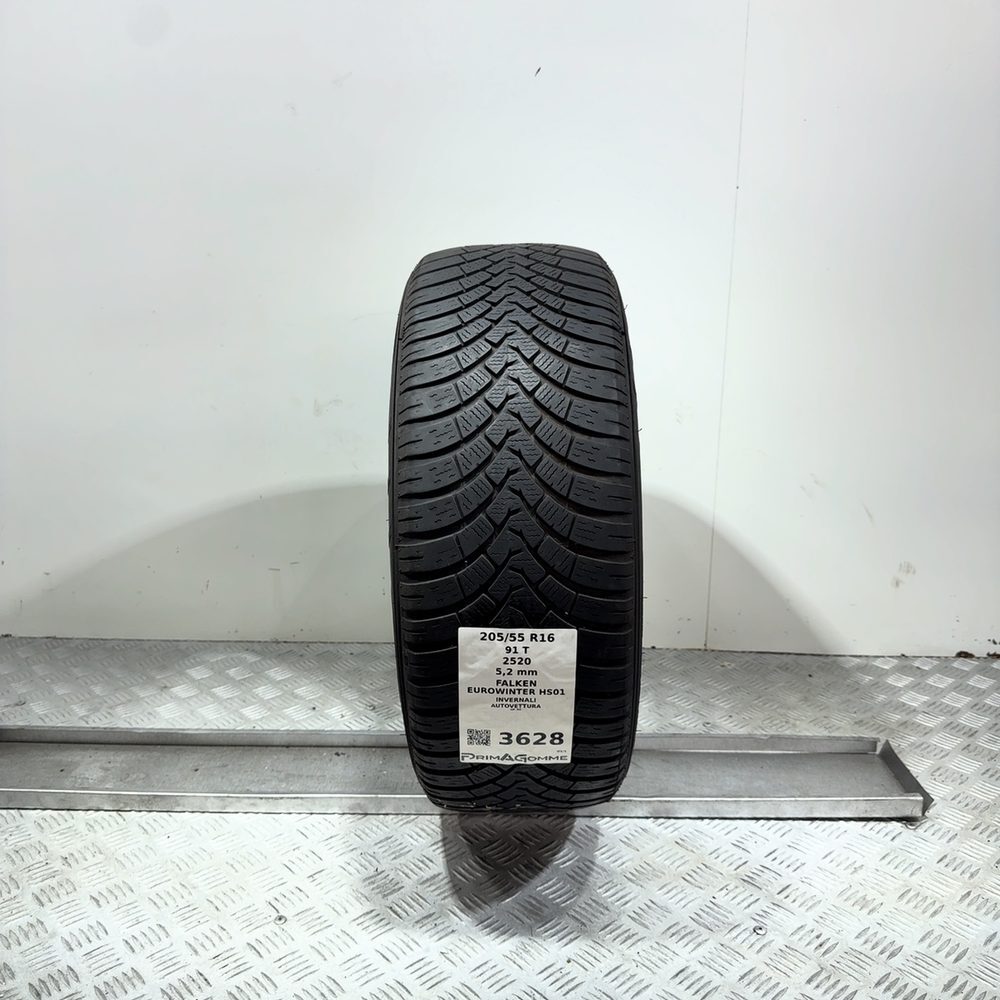 Gomma usata FALKEN Eurowinter HS01 205/55 R16 91T | Prima Gomme Gomma usata FALKEN Eurowinter HS01 205/55 R16 91T