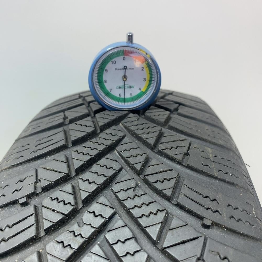 Gomma usata HANKOOK Winter I*Cept RS3 185/60 R15 84T – foto 02 | Prima Gomme HANKOOK Winter I*Cept RS3 185/60 R15 84T, dettaglio fotografico 2