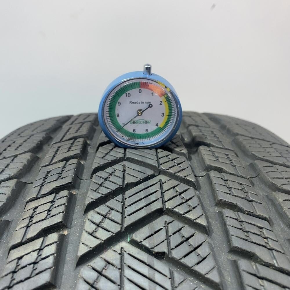 Gomma usata PIRELLI Scorpion Winter 265/45 R20 104V – foto 02 | Prima Gomme PIRELLI Scorpion Winter 265/45 R20 104V, dettaglio fotografico 2