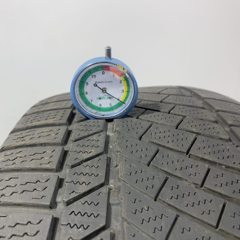 Gomma usata CONTINENTAL Contiwintercontact TS830 P 255/50 R19 107V – foto 02 | Prima Gomme CONTINENTAL Contiwintercontact TS830 P 255/50 R19 107V, dettaglio fotografico 2