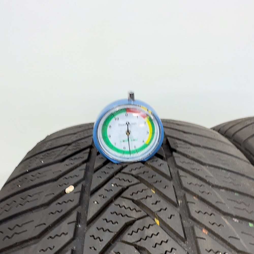 Gomme Usate 225 45 R17 94V XL Esa+ Tecar Supergrip Pro 79% Invernali | Gomme Usate | PrimaGomme.it ESA+ TECAR Supergrip Pro 225/45 R17 94V, dettaglio fotografico 2