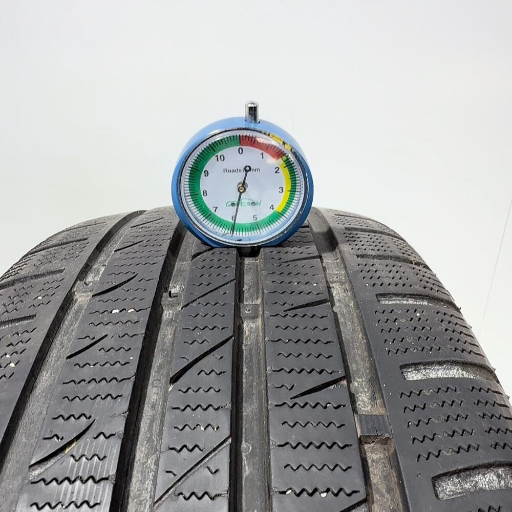 Gomma usata Superia Bluewin Uhp 195/55 R16 87H – foto 02 | Prima Gomme Superia Bluewin Uhp 195/55 R16 87H, dettaglio fotografico 2