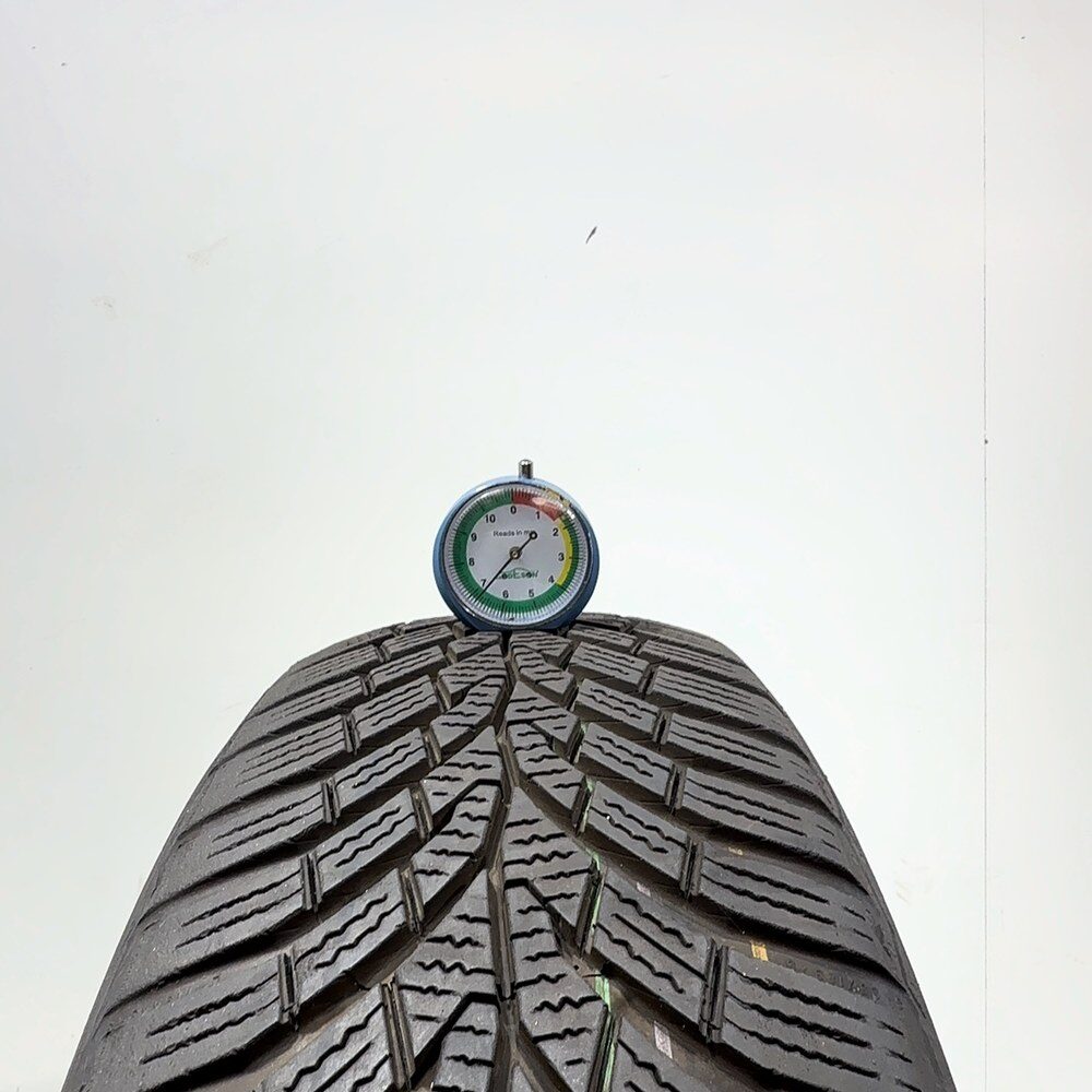Gomma usata CONTINENTAL Wintercontact TS 870 185/65 R15 92T – foto 02 | Prima Gomme CONTINENTAL Wintercontact TS 870 185/65 R15 92T, dettaglio fotografico 2