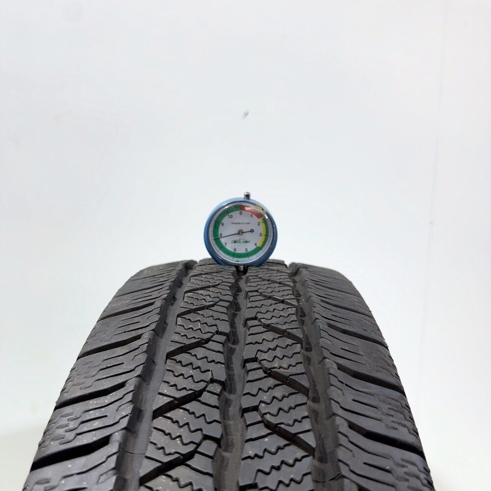 Gomma usata CONTINENTAL VanContact Winter 195/75 R16C 107/105R – foto 02 | Prima Gomme CONTINENTAL VanContact Winter 195/75 R16C 107/105R, dettaglio fotografico 2