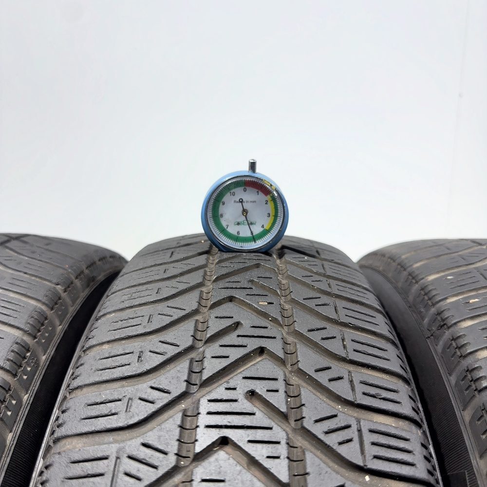 Gomme usate PIRELLI Snowcontrol Winter 190 Serie 3 175/65 R14 82T – foto 02 | Prima Gomme PIRELLI Snowcontrol Winter 190 Serie 3 175/65 R14 82T, dettaglio fotografico 2