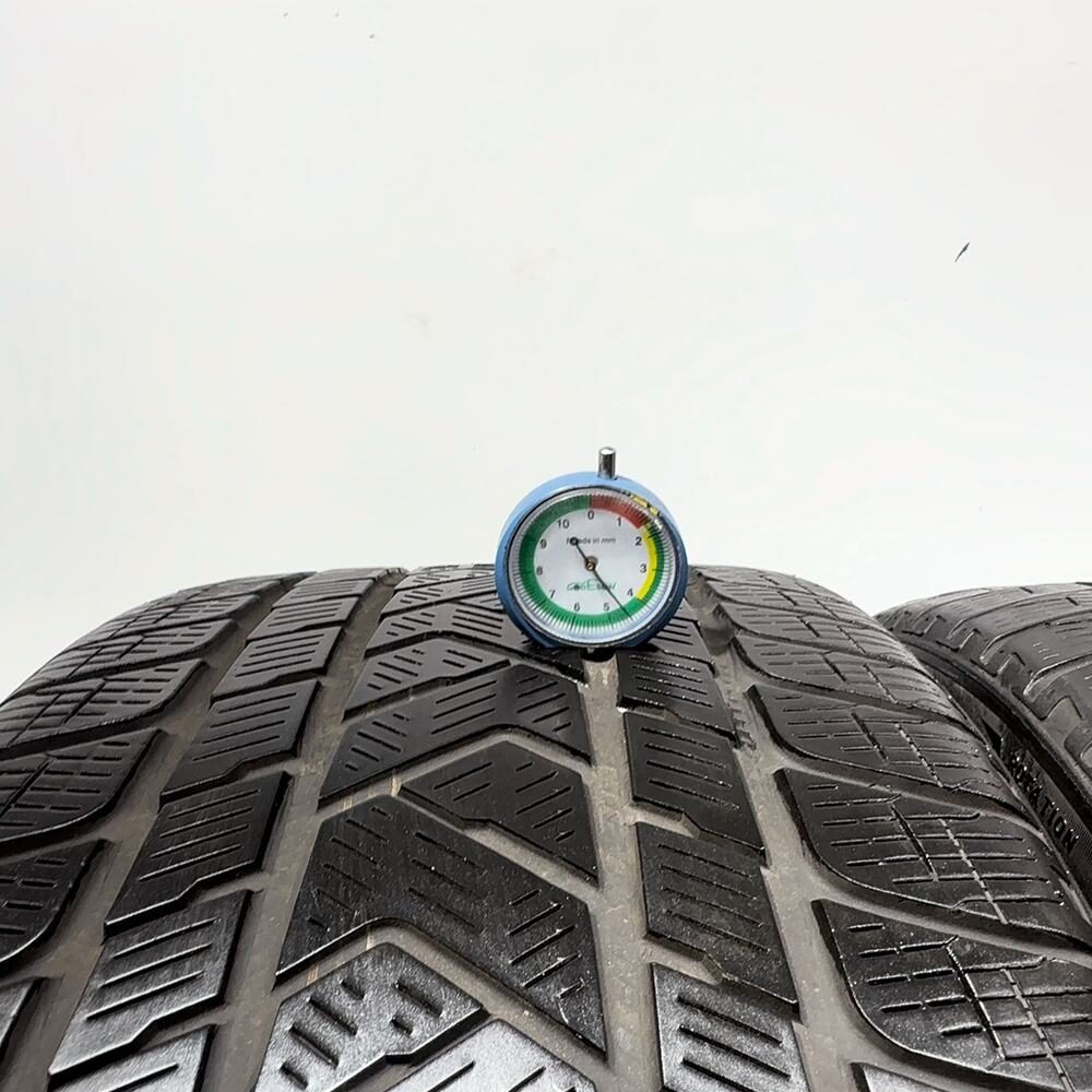 Gomme usate PIRELLI Scorpion Winter 295/40 R20 106V – foto 02 | Prima Gomme PIRELLI Scorpion Winter 295/40 R20 106V, dettaglio fotografico 2