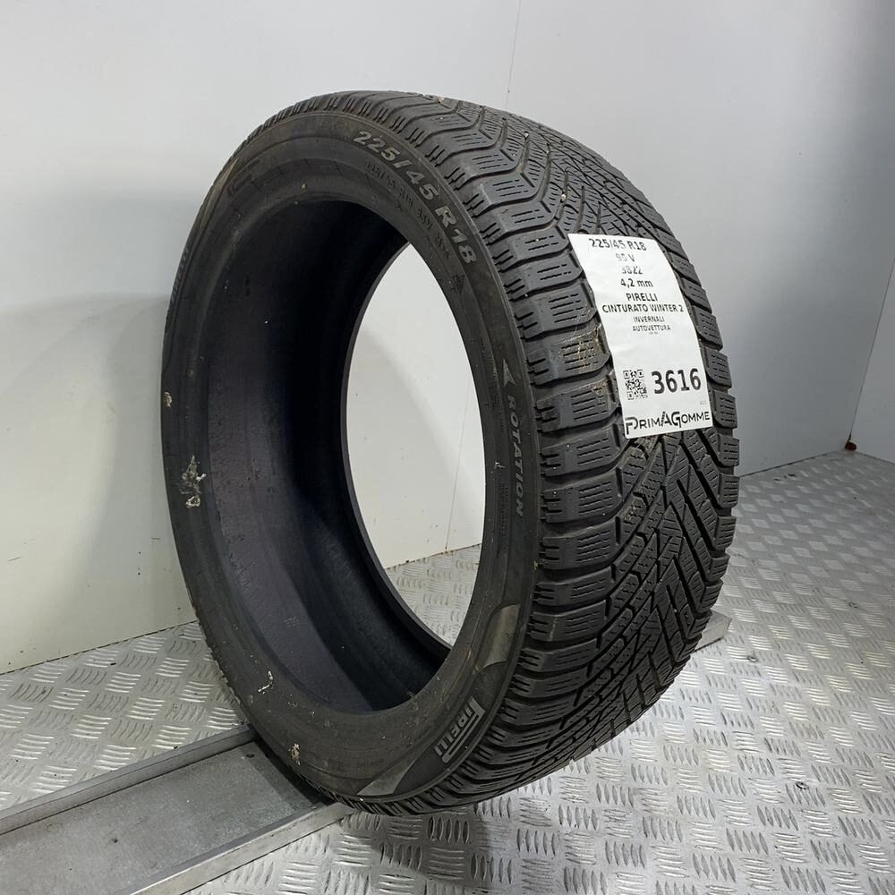 Gomma usata PIRELLI Cinturato Winter 2 225/45 R18 95V – foto 03 | Prima Gomme PIRELLI Cinturato Winter 2 225/45 R18 95V, dettaglio fotografico 3