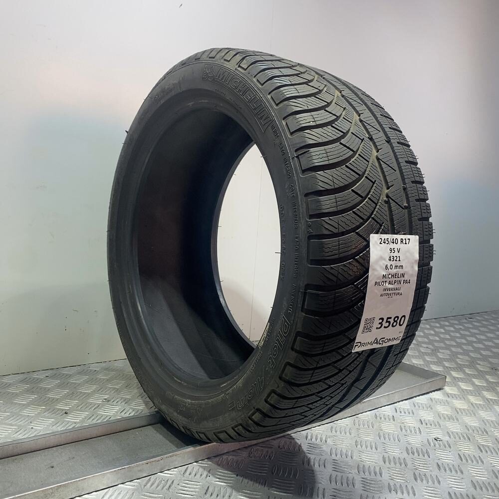 Gomma usata MICHELIN PILOT ALPIN PA4 245/40 R17 95V – foto 04 | Prima Gomme MICHELIN PILOT ALPIN PA4 245/40 R17 95V, dettaglio fotografico 4