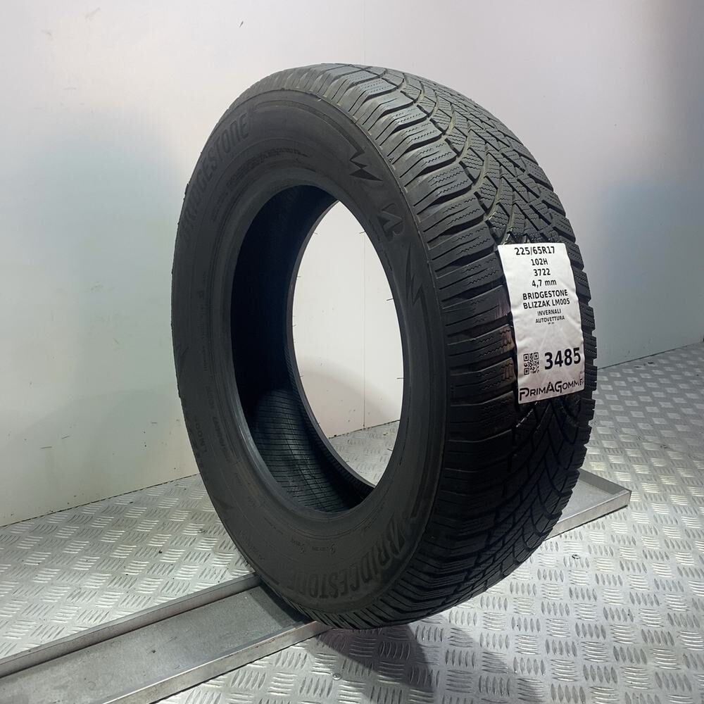 Gomma usata BRIDGESTONE Blizzak LM005 225/65 R17 102H – foto 04 | Prima Gomme BRIDGESTONE Blizzak LM005 225/65 R17 102H, dettaglio fotografico 4