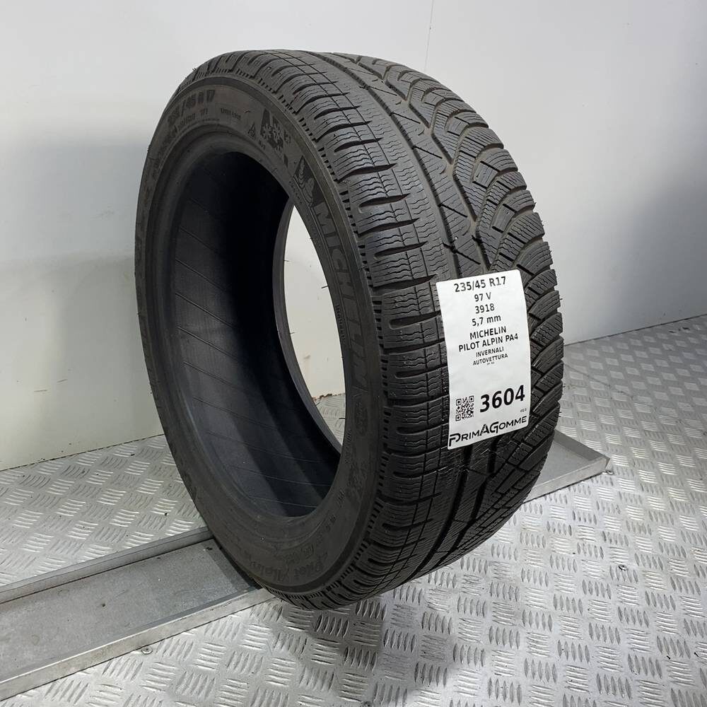 Gomma usata MICHELIN PILOT ALPIN PA4 235/45 R17 97V – foto 04 | Prima Gomme MICHELIN PILOT ALPIN PA4 235/45 R17 97V, dettaglio fotografico 4