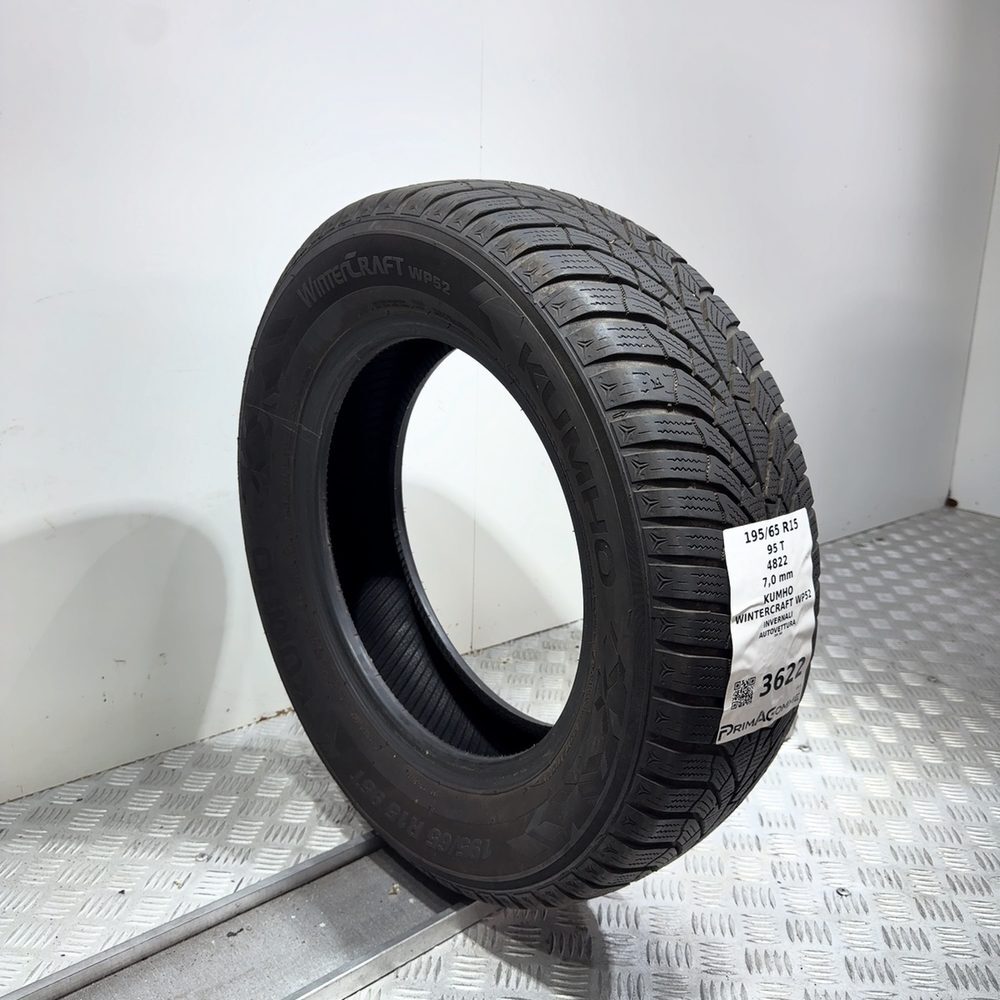 Gomma usata Kumho Wintercraft WP52 195/65 R15 95T – foto 05 | Prima Gomme Kumho Wintercraft WP52 195/65 R15 95T, dettaglio fotografico 5