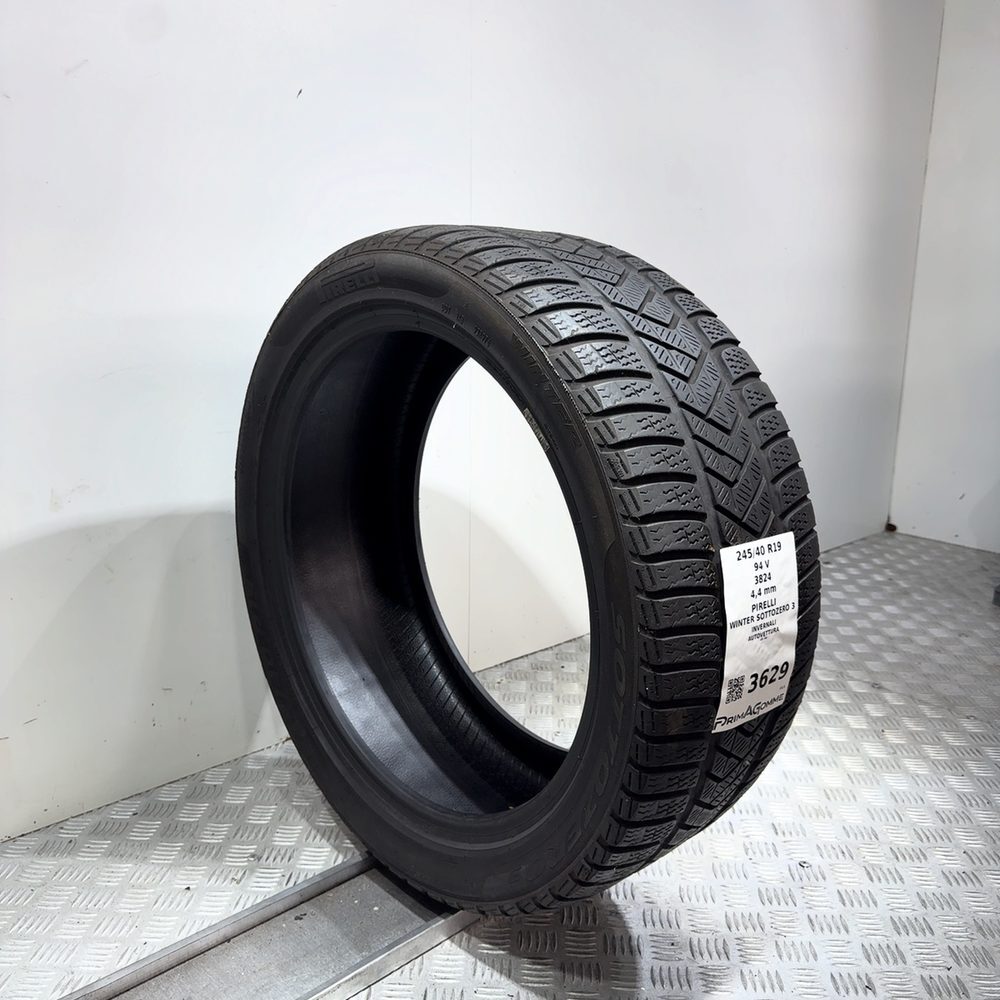 Gomma usata PIRELLI Winter Sottozero 3 245/40 R19 94V – foto 05 | Prima Gomme PIRELLI Winter Sottozero 3 245/40 R19 94V, dettaglio fotografico 5