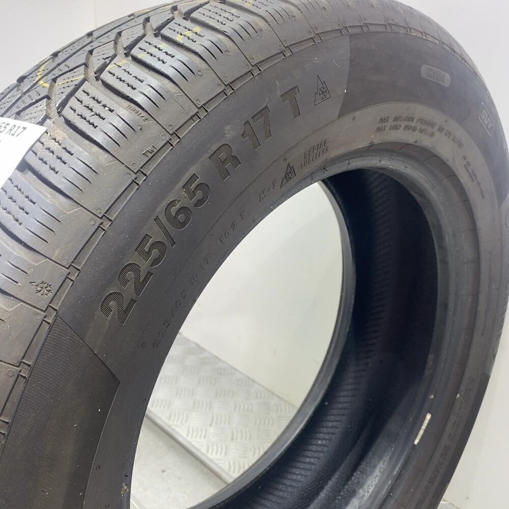 Gomma usata CONTINENTAL Wintercontact TS 850 P 225/65 R17 102T – foto 06 | Prima Gomme CONTINENTAL Wintercontact TS 850 P 225/65 R17 102T, dettaglio fotografico 6
