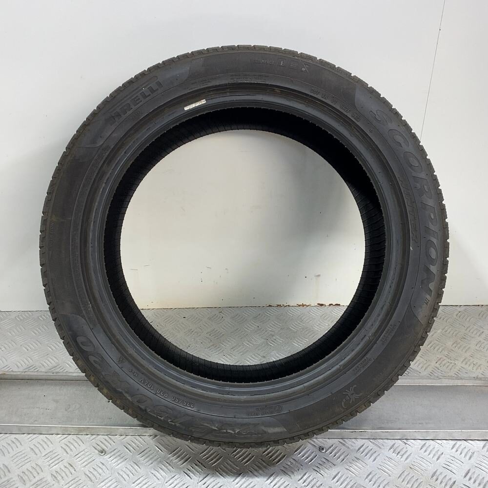 Gomma usata PIRELLI Scorpion Winter TM 235/50 R20 104V – foto 06 | Prima Gomme PIRELLI Scorpion Winter TM 235/50 R20 104V, dettaglio fotografico 6