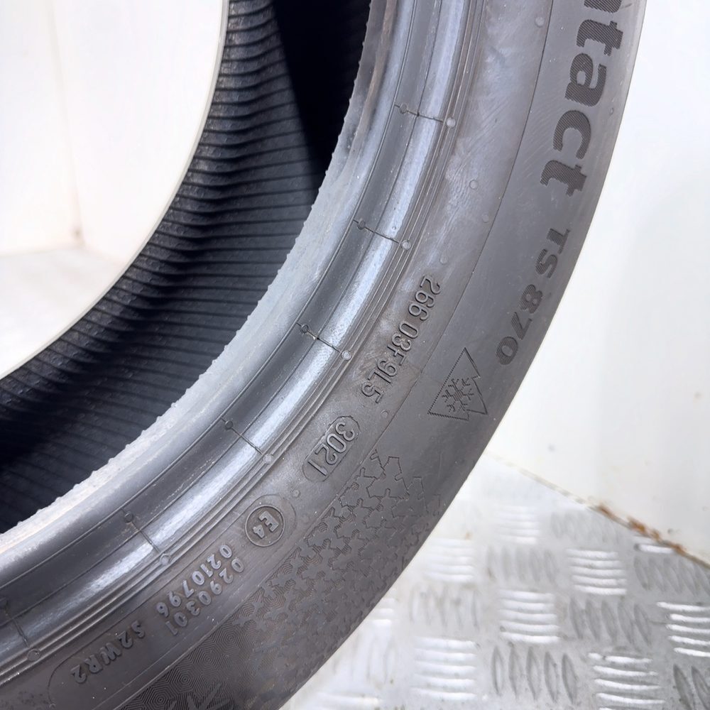 Gomma usata CONTINENTAL Wintercontact TS 870 185/65 R15 92T – foto 06 | Prima Gomme CONTINENTAL Wintercontact TS 870 185/65 R15 92T, dettaglio fotografico 6