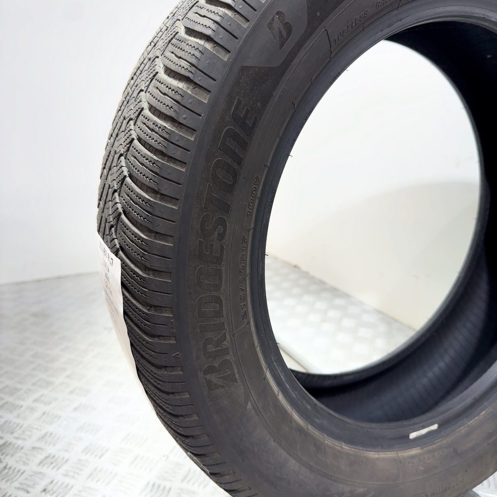 Gomma usata BRIDGESTONE Blizzak 6 215/60 R17 100V – foto 06 | Prima Gomme BRIDGESTONE Blizzak 6 215/60 R17 100V, dettaglio fotografico 6