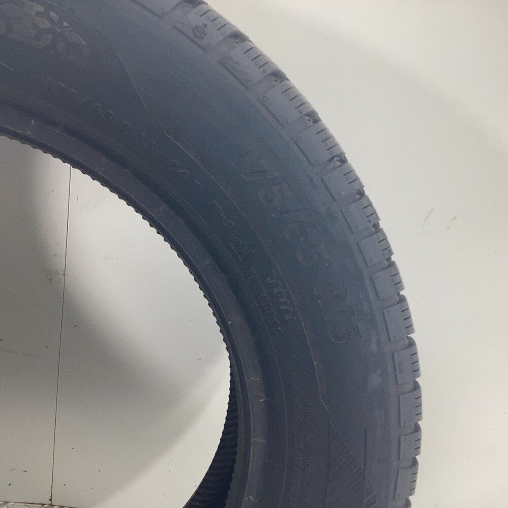 Gomme Usate 175 65 R15 84T ESA+ TECAR SUPERGRIP PRO 83% Invernali | Gomme Usate | PrimaGomme.it ESA+ TECAR Supergrip Pro 175/65 R15 84T, dettaglio fotografico 6