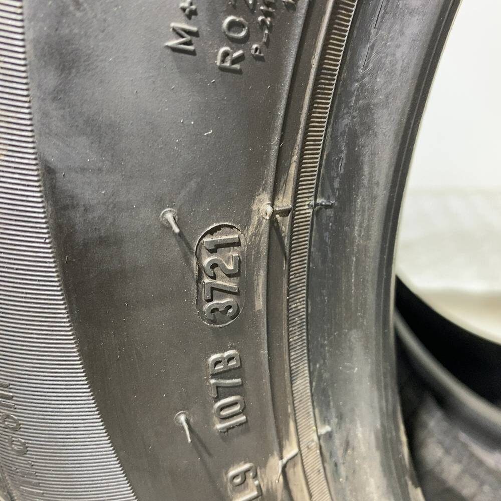 Gomme Usate 175 65 R15 88H Pirelli Snowcontrol Serie 3 Winter 210 86% Invernali | Gomme Usate | PrimaGomme.it PIRELLI Snowcontrol Serie 3 Winter 210 175/65 R15 88H, dettaglio fotografico 4
