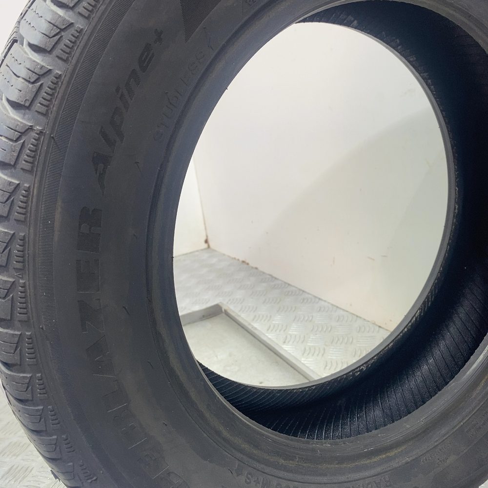 Gomma usata SAILUN Ice Blazer Alpine 165/70 R14 81T – foto 07 | Prima Gomme SAILUN Ice Blazer Alpine 165/70 R14 81T, dettaglio fotografico 7