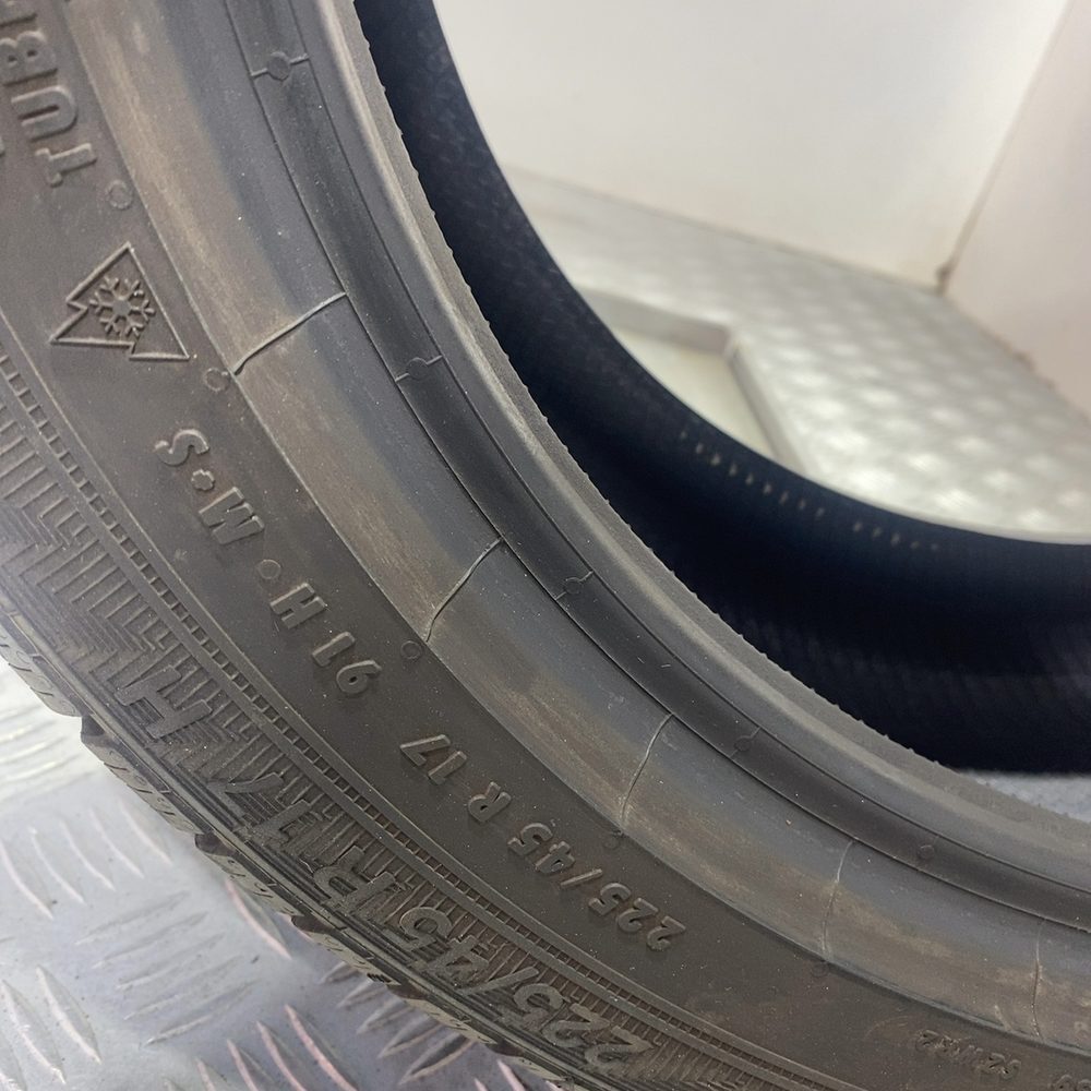 Gomma usata Gislaved Euro Frost 6 225/45 R17 91H – foto 07 | Prima Gomme Gislaved Euro Frost 6 225/45 R17 91H, dettaglio fotografico 7