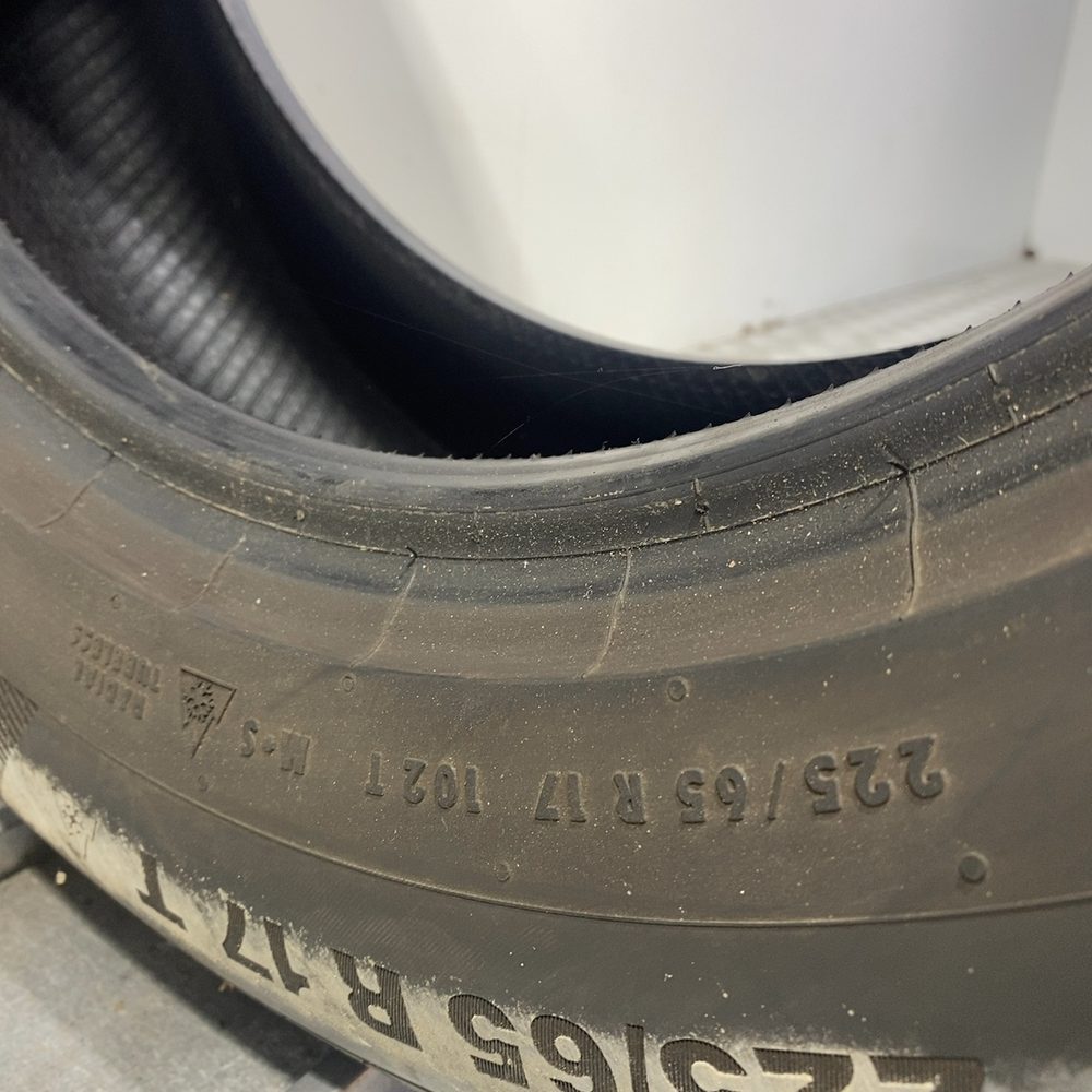 Gomma usata CONTINENTAL Wintercontact TS 850 P 225/65 R17 102T – foto 07 | Prima Gomme CONTINENTAL Wintercontact TS 850 P 225/65 R17 102T, dettaglio fotografico 7
