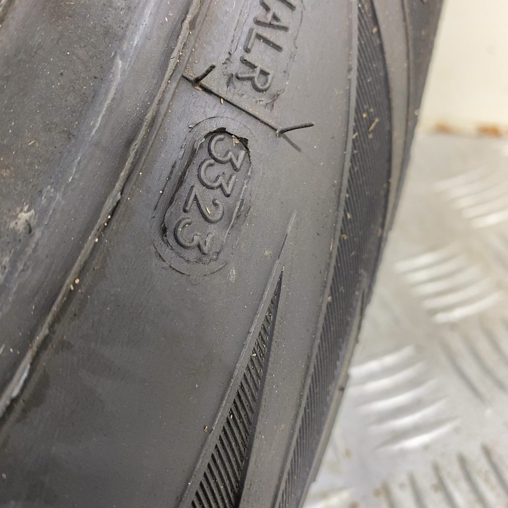 Gomma usata COOPER Weather-Master WSC 225/55 R18 98T – foto 07 | Prima Gomme COOPER Weather-Master WSC 225/55 R18 98T, dettaglio fotografico 7