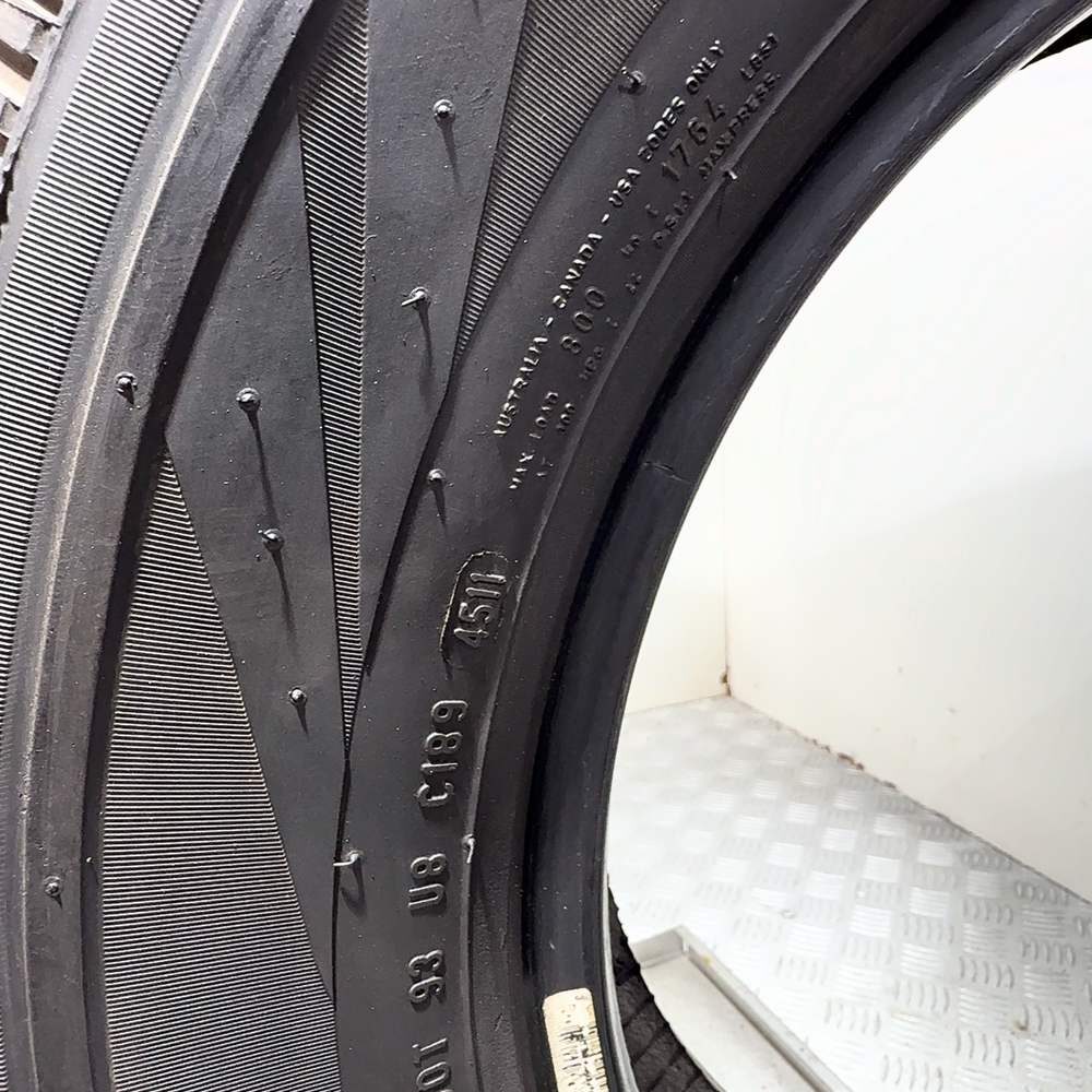 Gomme usate PIRELLI Scorpion Ice & Snow 215/70 R16 100T – foto 07 | Prima Gomme PIRELLI Scorpion Ice & Snow 215/70 R16 100T, dettaglio fotografico 7