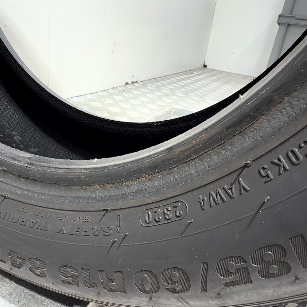 Gomma usata Kumho Wintercraft WP51 185/60 R15 84T – foto 07 | Prima Gomme Kumho Wintercraft WP51 185/60 R15 84T, dettaglio fotografico 7