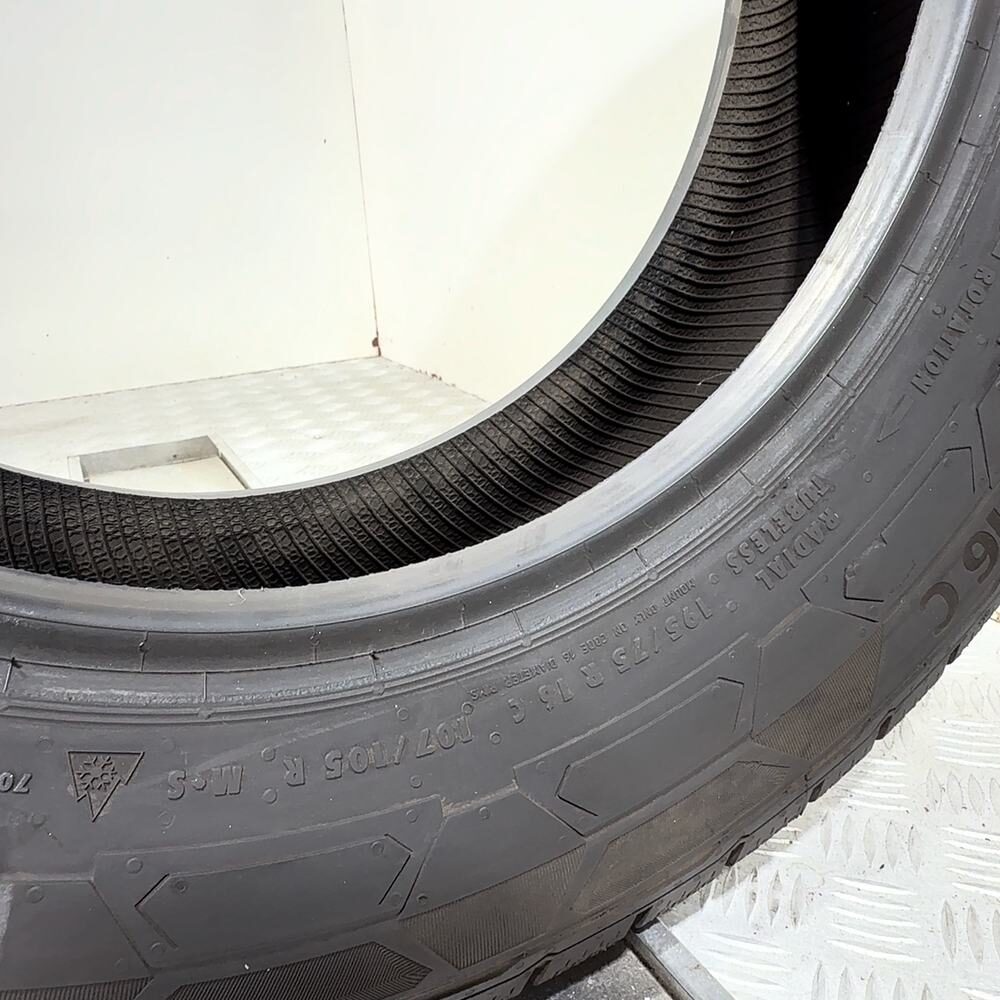 Gomma usata CONTINENTAL VanContact Winter 195/75 R16C 107/105R – foto 07 | Prima Gomme CONTINENTAL VanContact Winter 195/75 R16C 107/105R, dettaglio fotografico 7