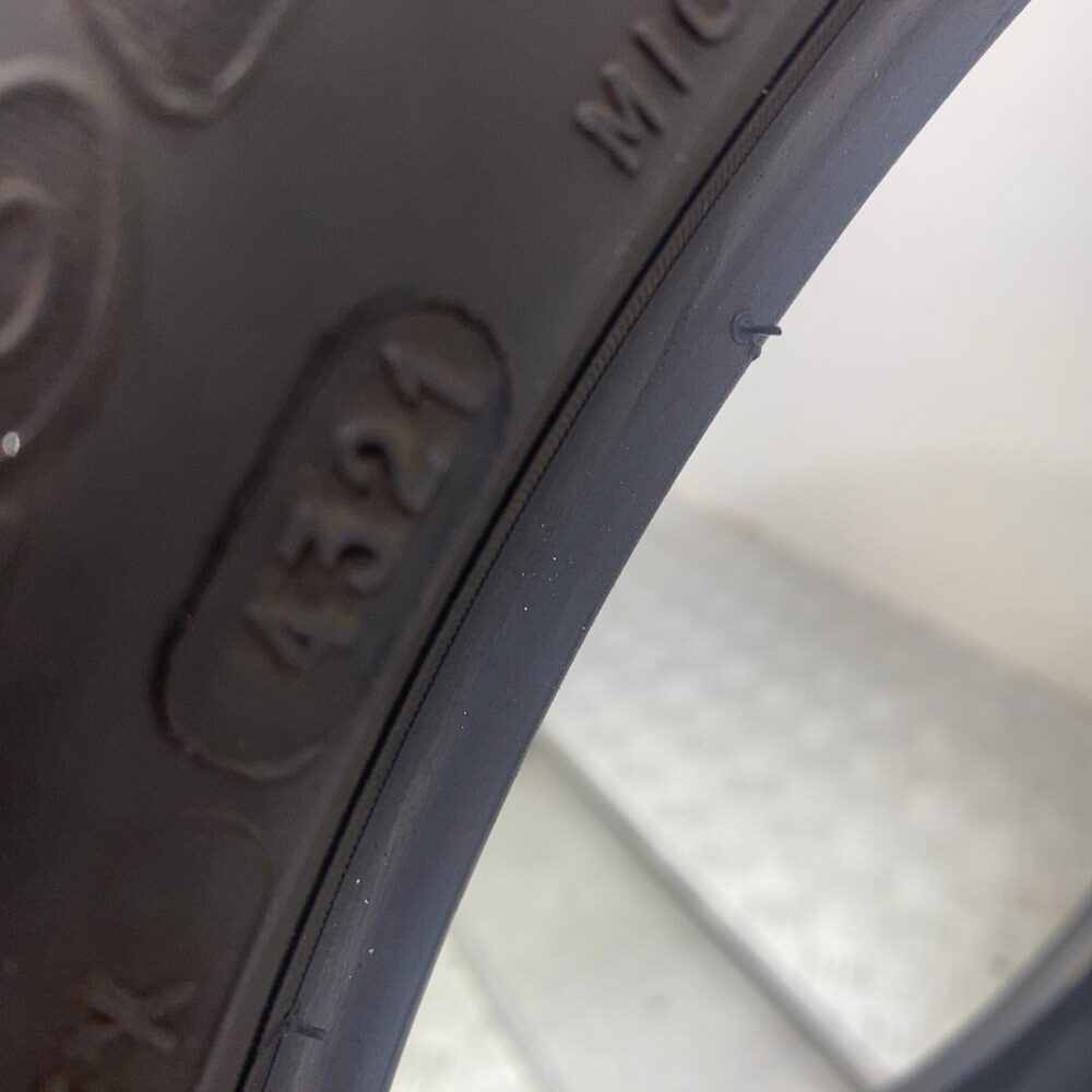 Gomma usata MICHELIN PILOT ALPIN PA4 245/40 R17 95V – foto 08 | Prima Gomme MICHELIN PILOT ALPIN PA4 245/40 R17 95V, dettaglio fotografico 8