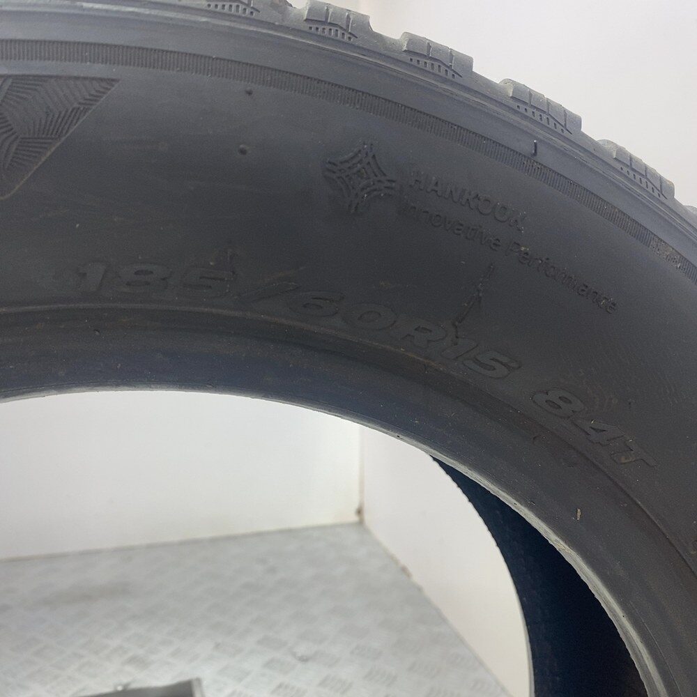 Gomma usata HANKOOK Winter I*Cept RS3 185/60 R15 84T – foto 08 | Prima Gomme HANKOOK Winter I*Cept RS3 185/60 R15 84T, dettaglio fotografico 8