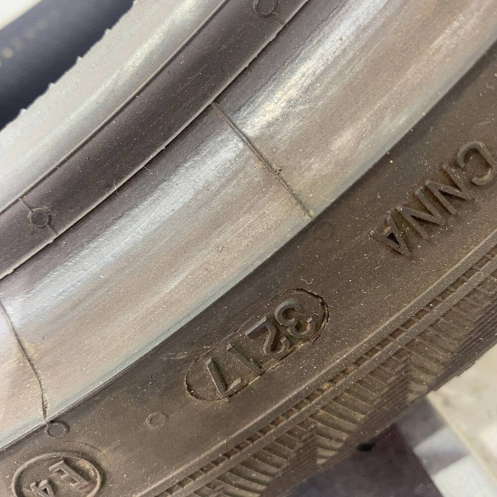 Gomma usata Gislaved Euro Frost 6 225/45 R17 91H – foto 08 | Prima Gomme Gislaved Euro Frost 6 225/45 R17 91H, dettaglio fotografico 8