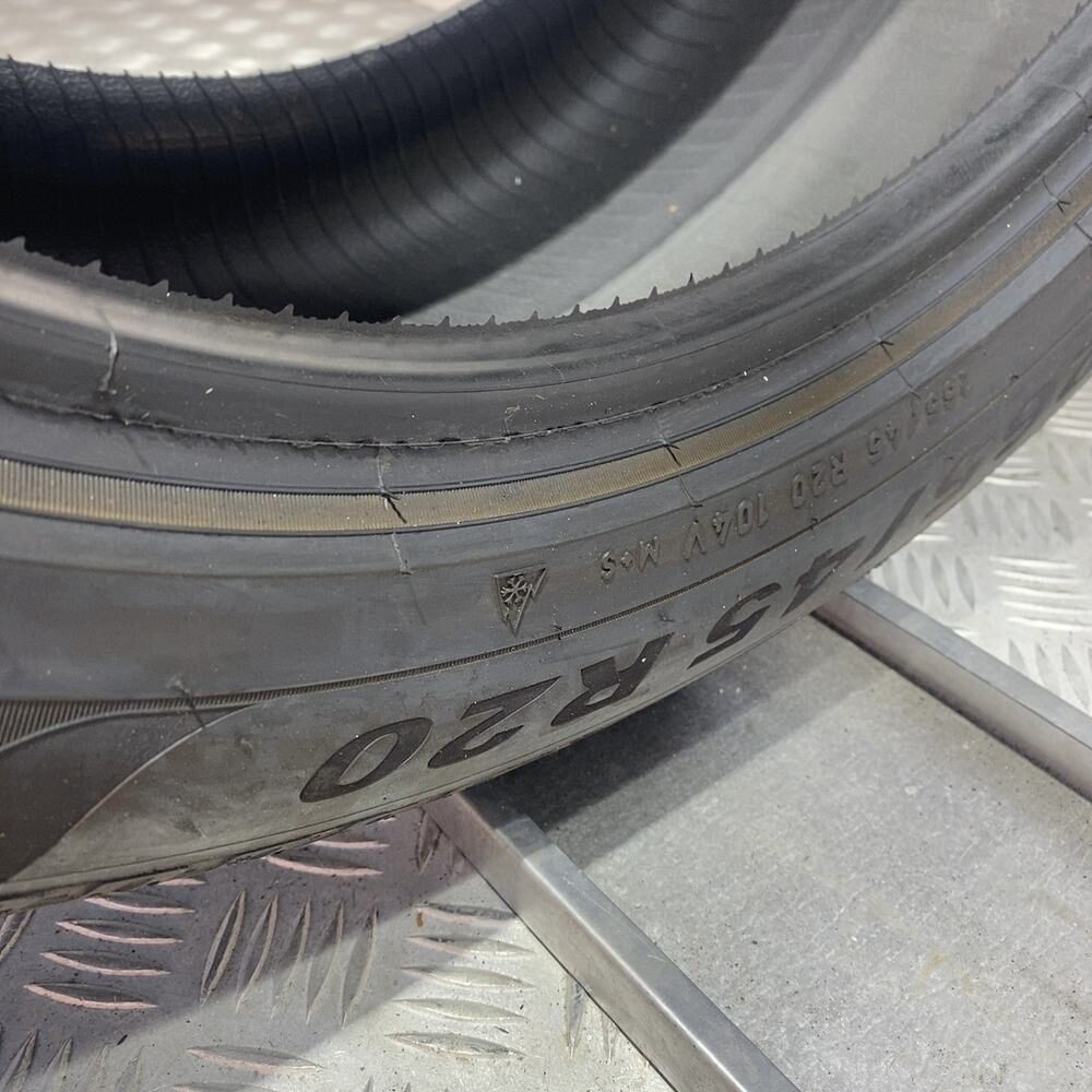 Gomma usata PIRELLI Scorpion Winter 265/45 R20 104V – foto 08 | Prima Gomme PIRELLI Scorpion Winter 265/45 R20 104V, dettaglio fotografico 8