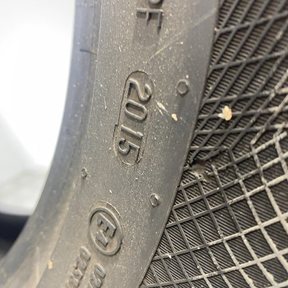 Gomma usata CONTINENTAL Wintercontact TS 850 P 225/65 R17 102T – foto 08 | Prima Gomme CONTINENTAL Wintercontact TS 850 P 225/65 R17 102T, dettaglio fotografico 8