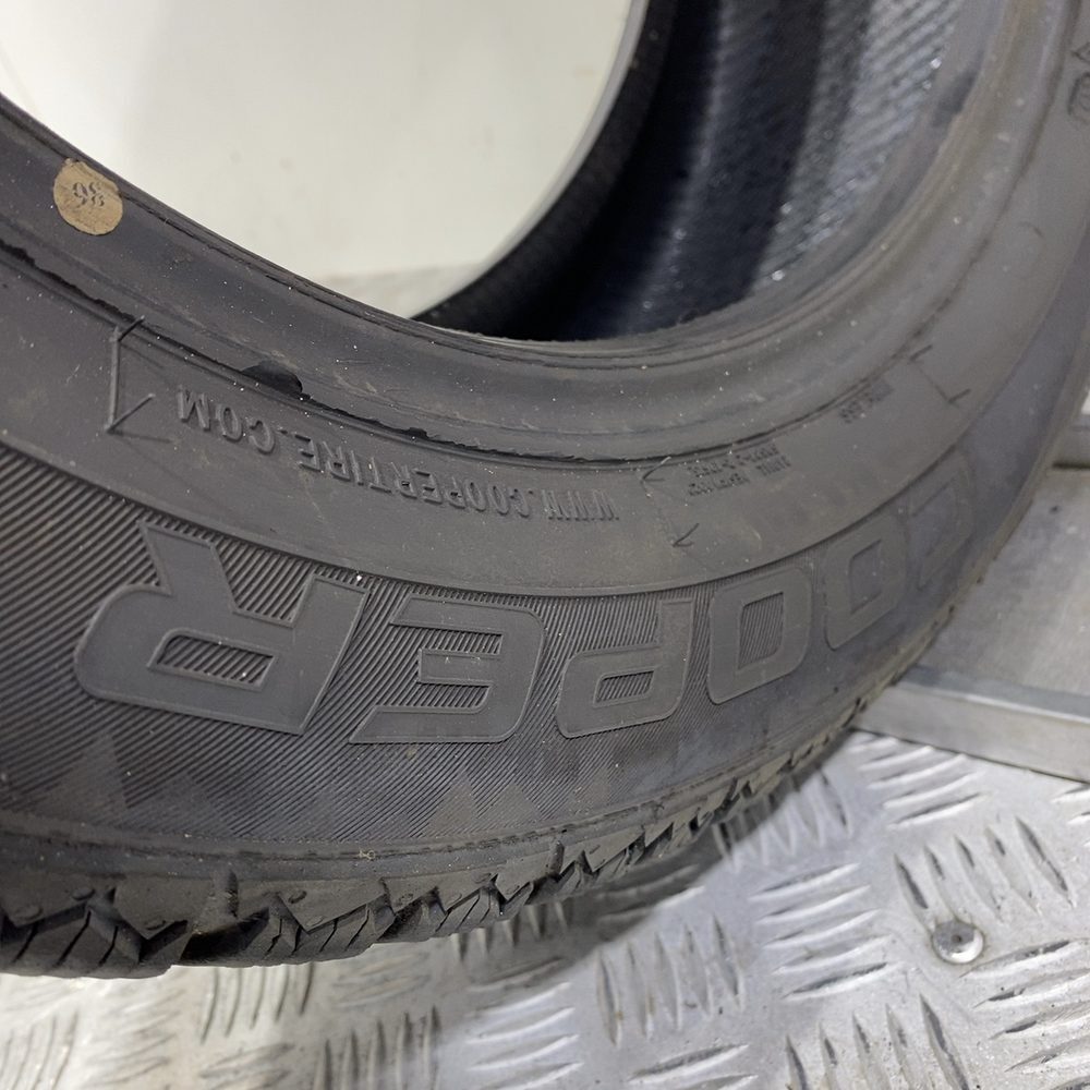 Gomma usata COOPER Weather-Master WSC 225/55 R18 98T – foto 08 | Prima Gomme COOPER Weather-Master WSC 225/55 R18 98T, dettaglio fotografico 8