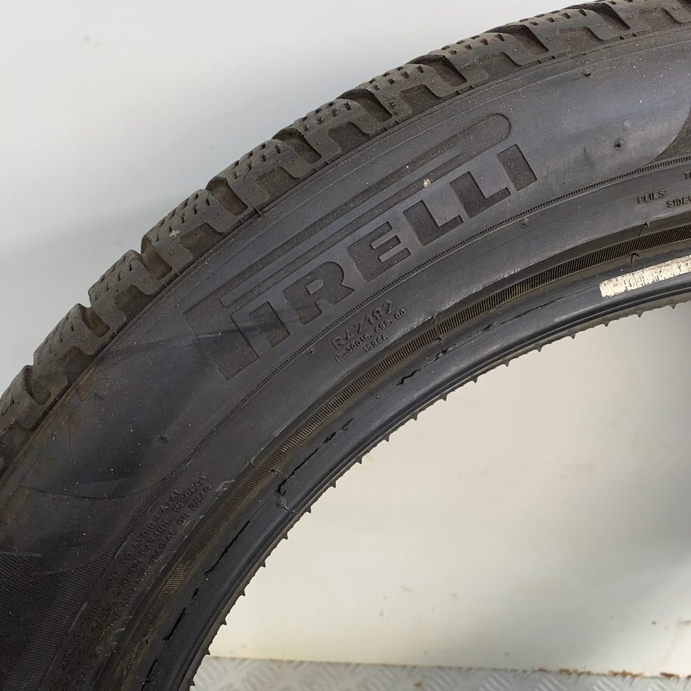 Gomma usata PIRELLI Scorpion Winter TM 235/50 R20 104V – foto 08 | Prima Gomme PIRELLI Scorpion Winter TM 235/50 R20 104V, dettaglio fotografico 8