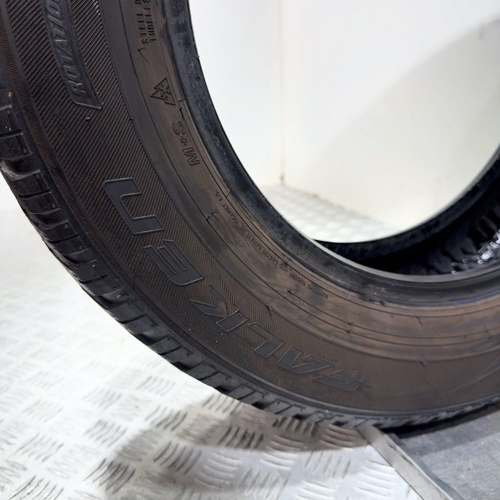 Gomma usata FALKEN Eurowinter HS01 SUV 215/65 R17 99H – foto 08 | Prima Gomme FALKEN Eurowinter HS01 SUV 215/65 R17 99H, dettaglio fotografico 8