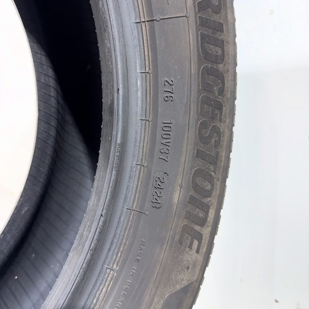 Gomma usata BRIDGESTONE Blizzak 6 215/60 R17 100V – foto 08 | Prima Gomme BRIDGESTONE Blizzak 6 215/60 R17 100V, dettaglio fotografico 8
