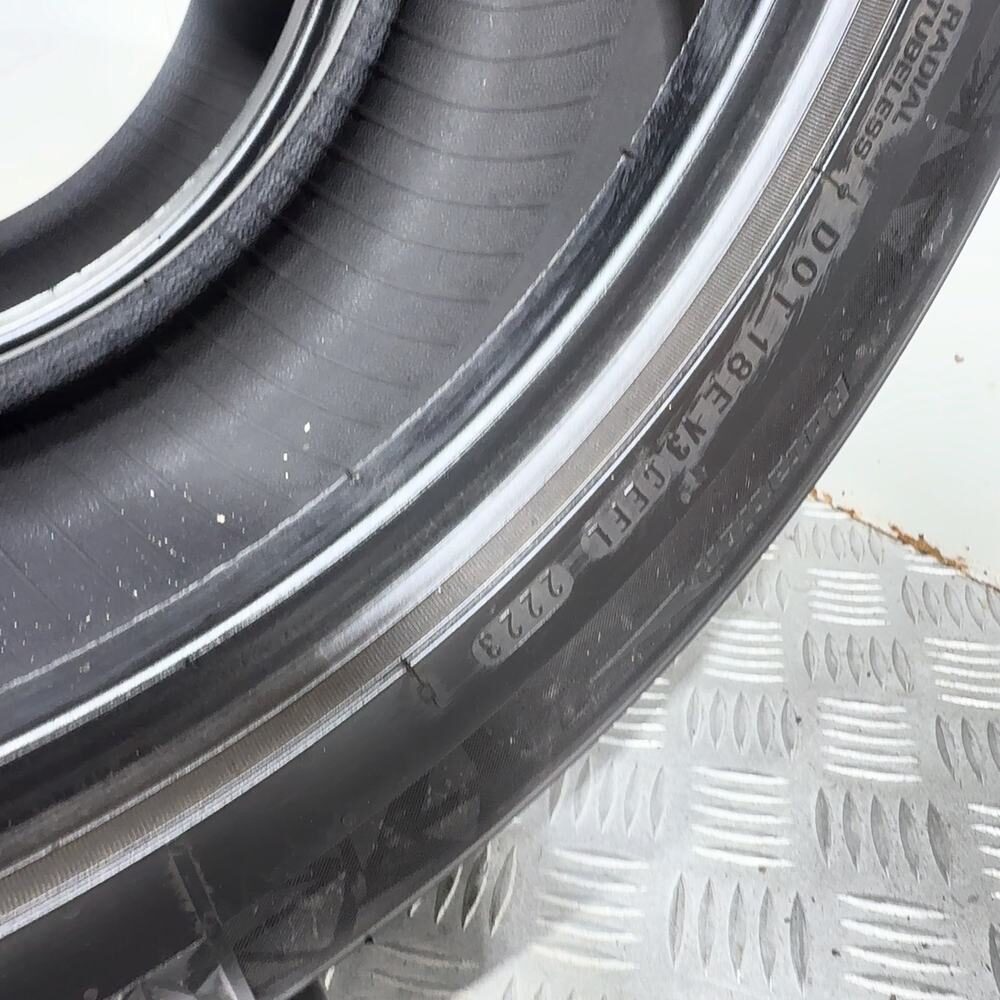 Gomme usate Nexen Winguard Sport 2 255/45 R19 104V – foto 08 | Prima Gomme Nexen Winguard Sport 2 255/45 R19 104V, dettaglio fotografico 8